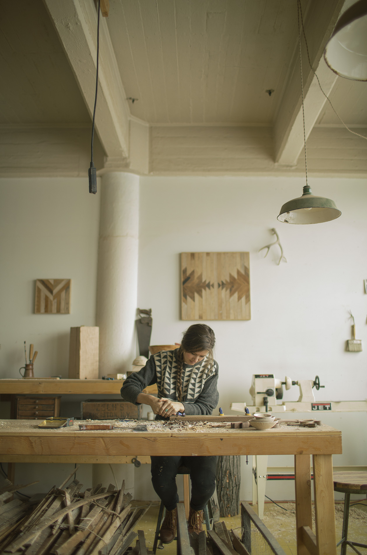 Ariele_Alasko_Woodworker-200