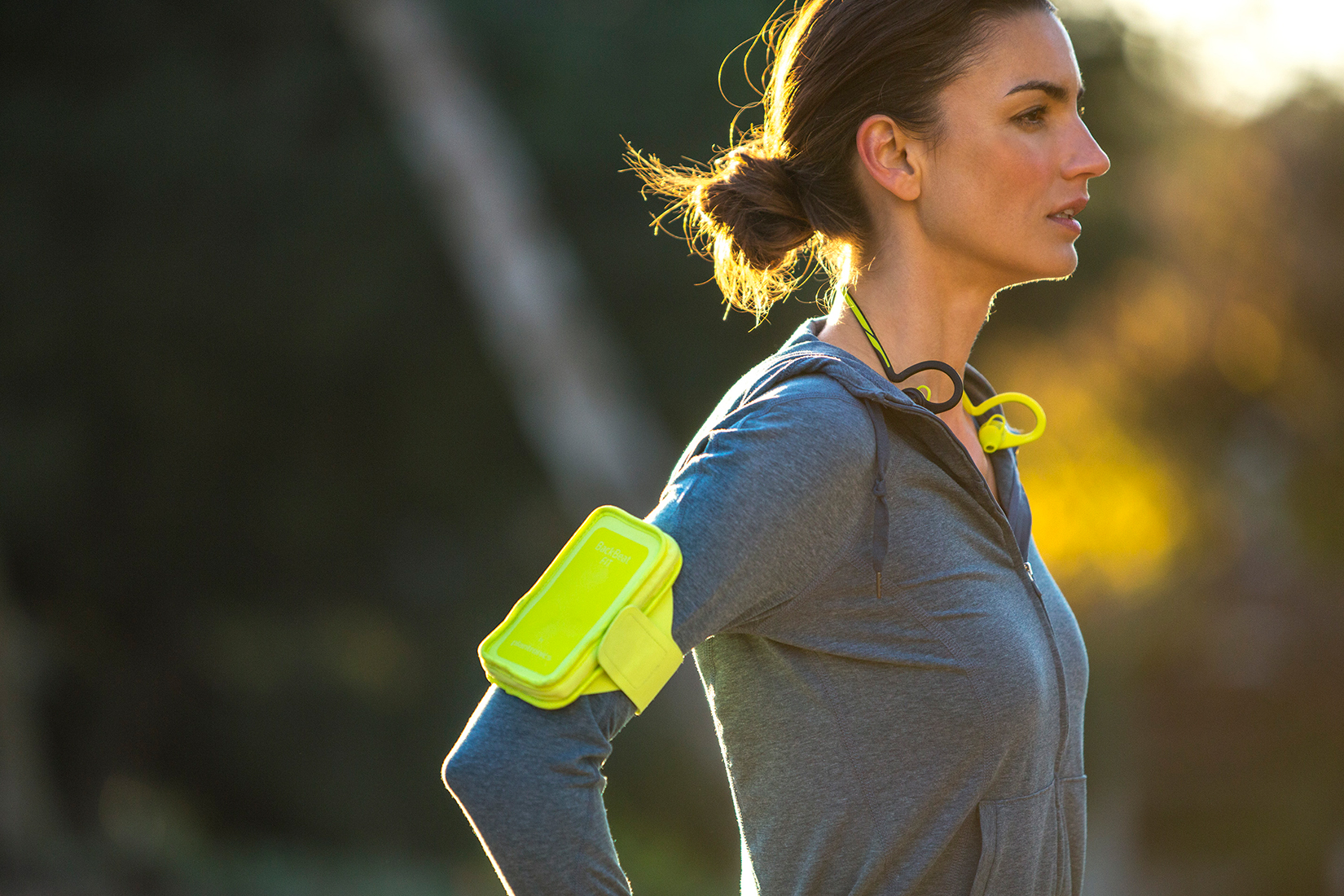 Plantronics_BackBeatFIT_Female_Park_Running-7825